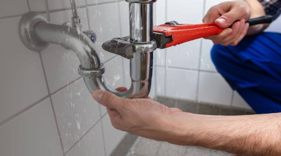 Expert burst pipe repair services in Salem, CT